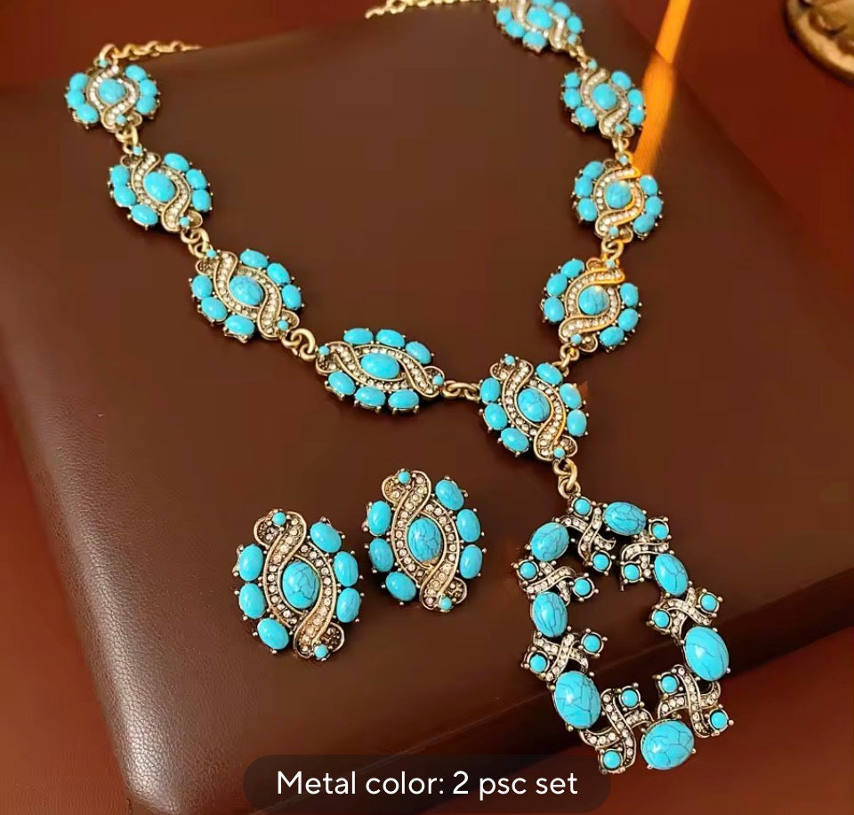 Azure Heirloom Vintage Jewelry Set