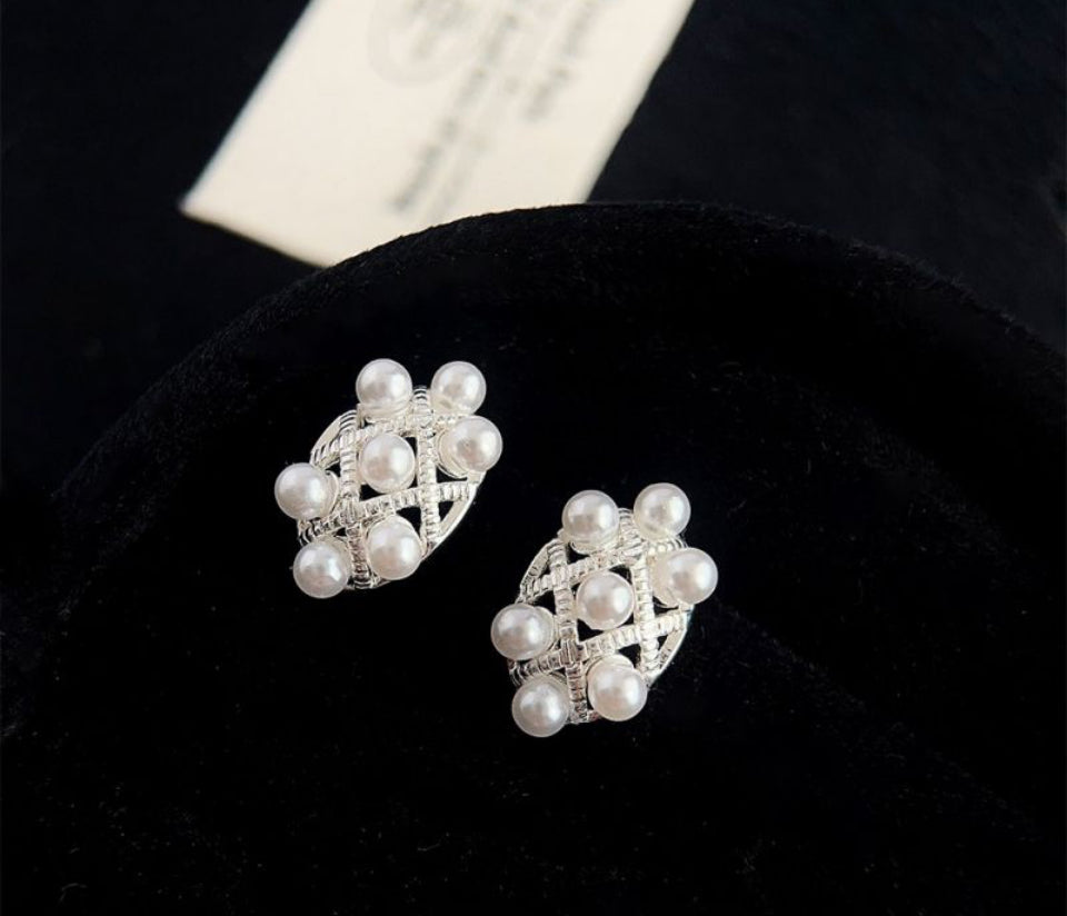 Lattice Pearl Cluster Earrings