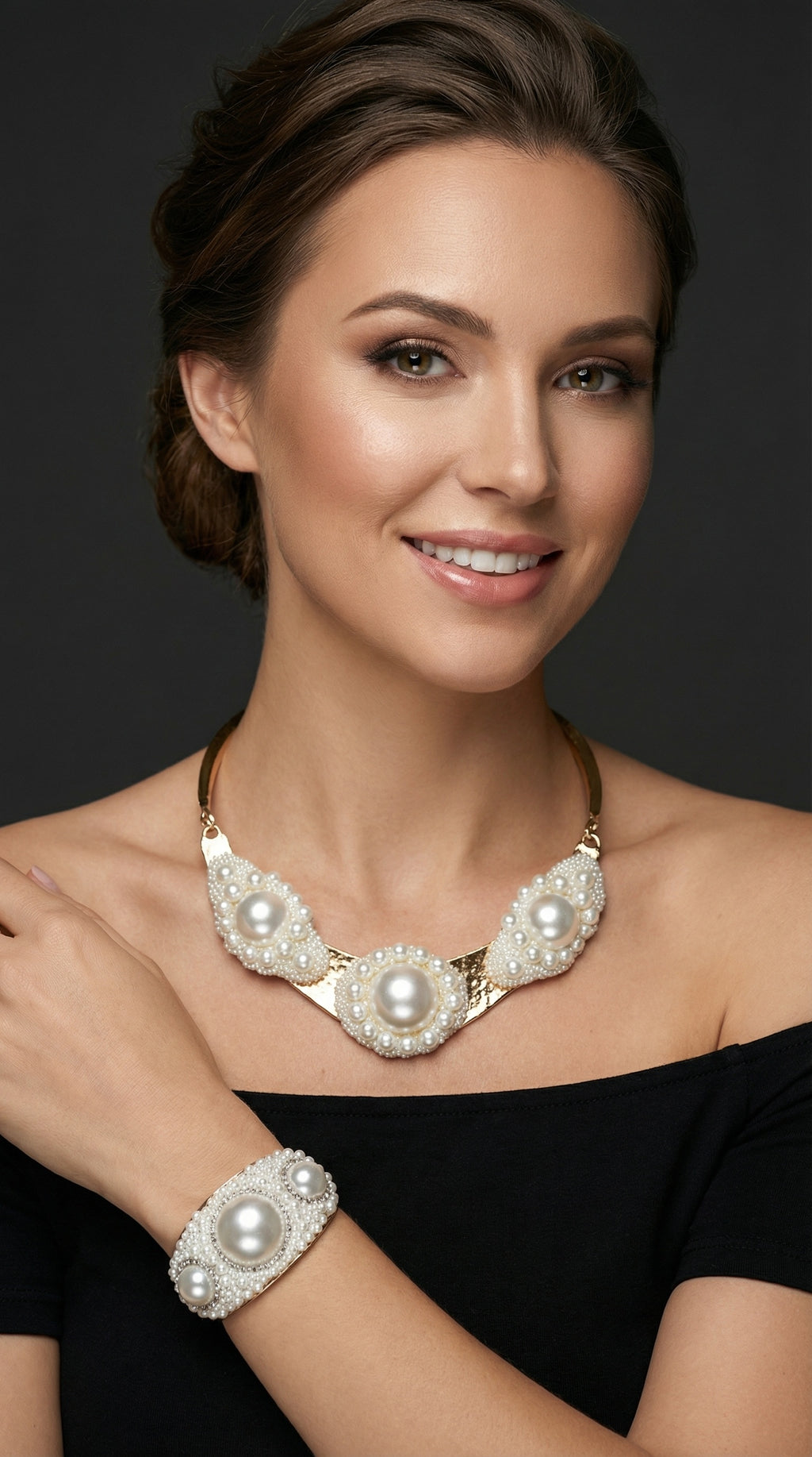 Regal Pearl & Gold Statement Set